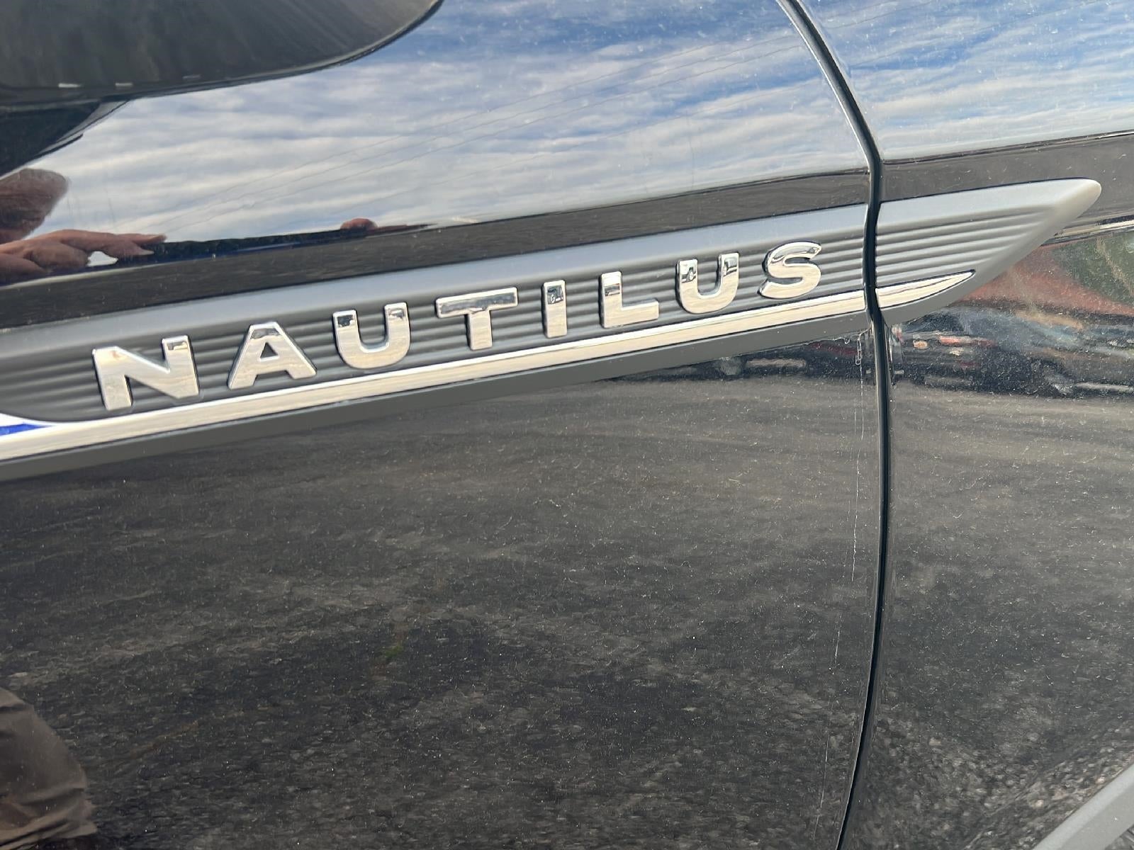 2019 Lincoln Nautilus Select